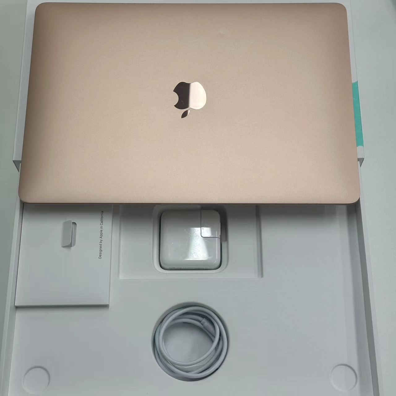 MacBook Air Retina 13インチ 2019 1.6GHz Corei5 8GB 128GB ゴールド MVFM2J/A 美品 8GB/128GB
