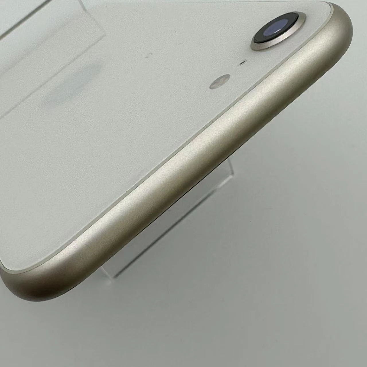 iPhoneSE 第3世代 64GB スターライト MMYD3J/A SoftBank版SIMフリー 極美品