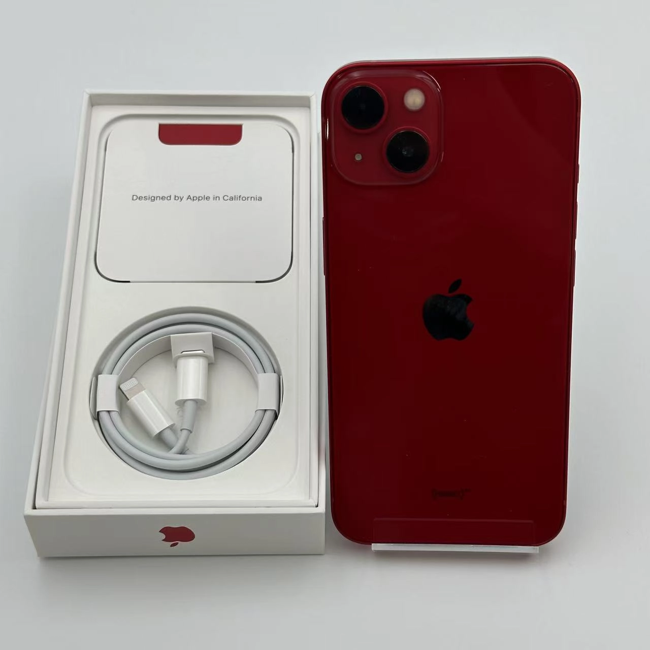 iPhone13 512GB Product Red MLNR3J/A docomo版SIMフリー 極美品