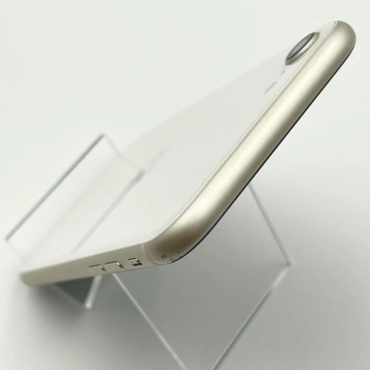 iPhoneSE 第3世代 64GB スターライト MMYD3J/A Apple版SIMフリー 美品