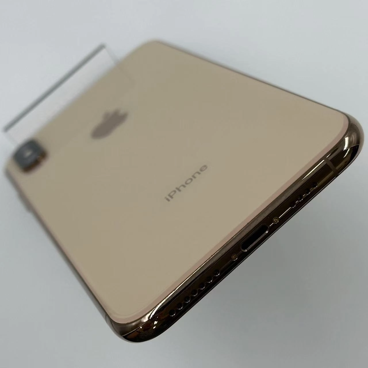 iPhoneXS Max 256GB docomo版SIMフリー MT6W2J/A 訳あり品