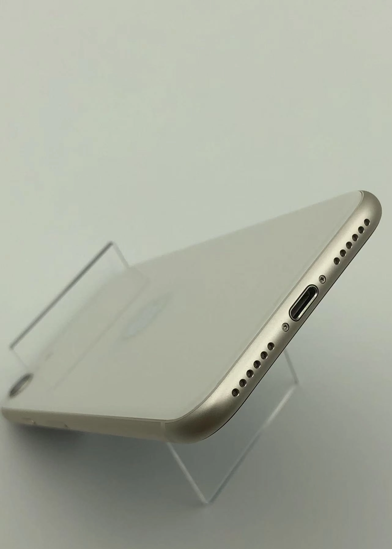 iPhoneSE 第3世代 128GB スターライト MMYG3J/A SoftBankSIMフリー 美品