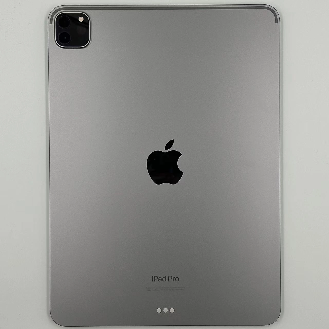 iPad Pro 11インチ 第4世代 Wi-Fiモデル 128GB スペースグレイ MNXD3J/A