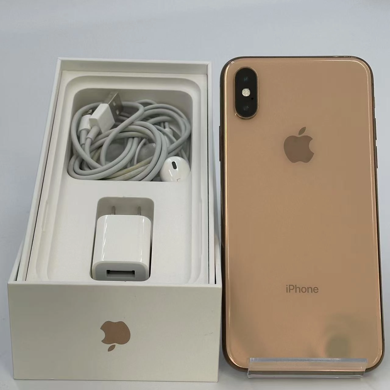 iPhoneXS 64GB ゴールド MTAY2J/A docomo版SIMフリー 美品