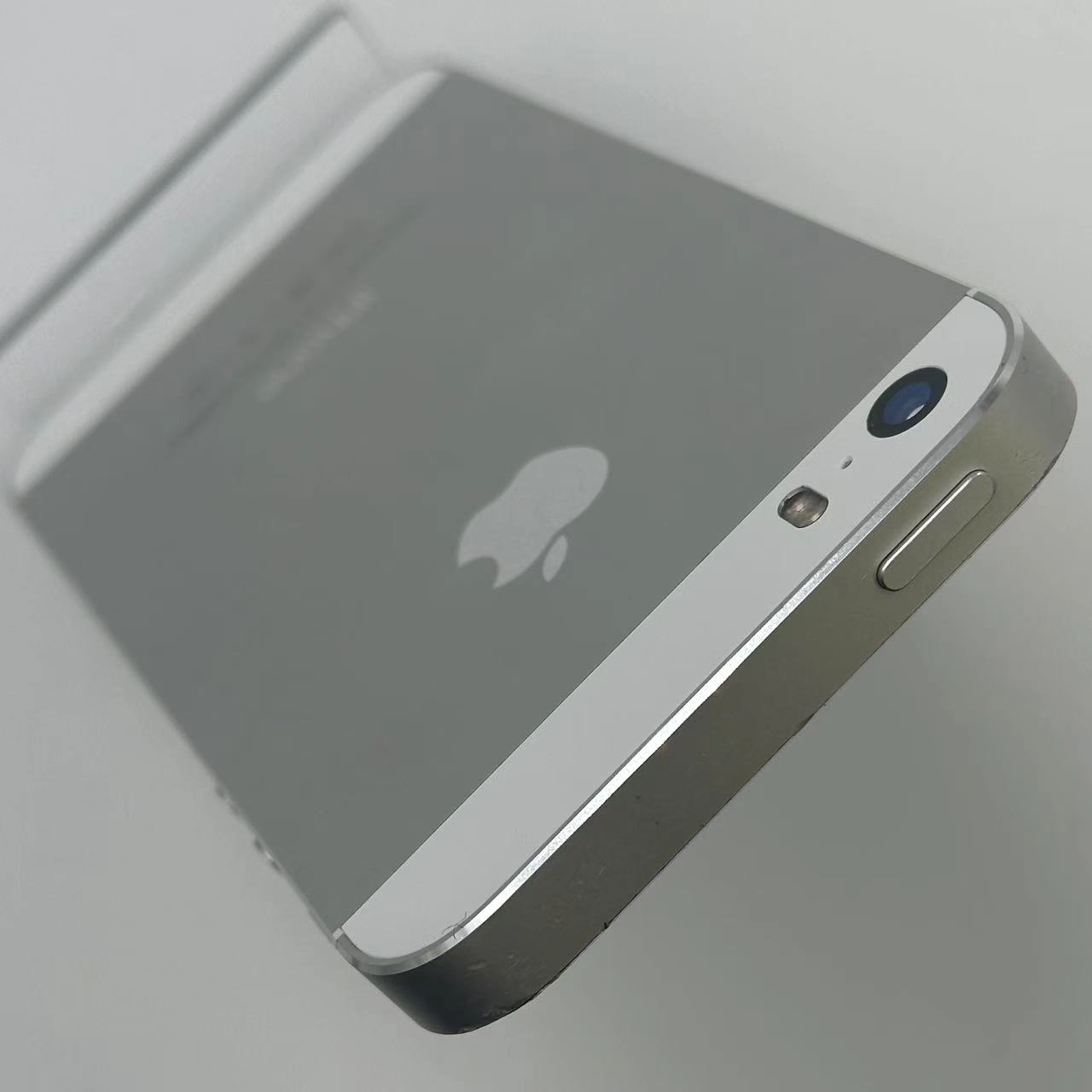 iPhone5s 16GB シルバー ME333J/A docomo版