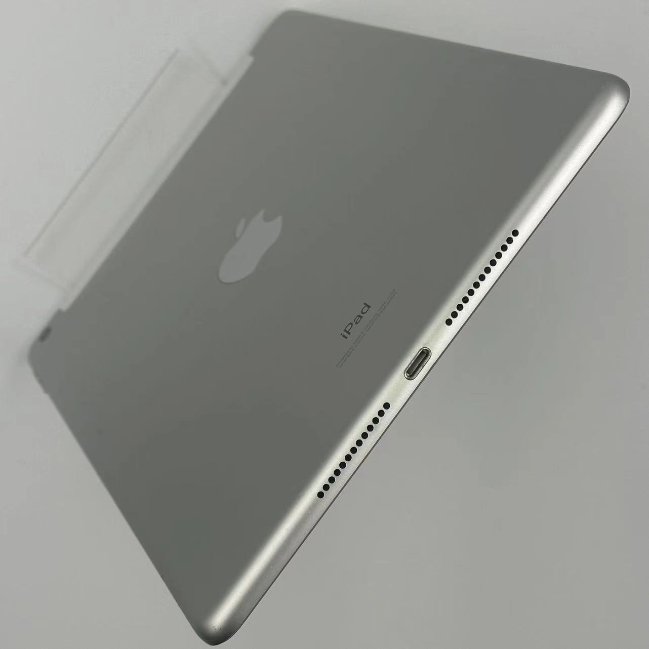 iPad 第7世代 128GB シルバー MW6F2J/A Appple版SIMフリー