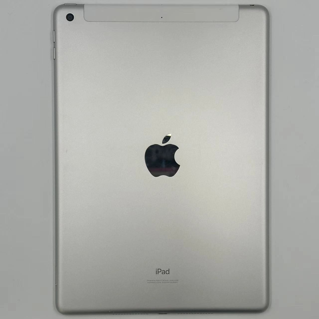 iPad 第7世代 128GB シルバー MW6F2J/A Appple版SIMフリー