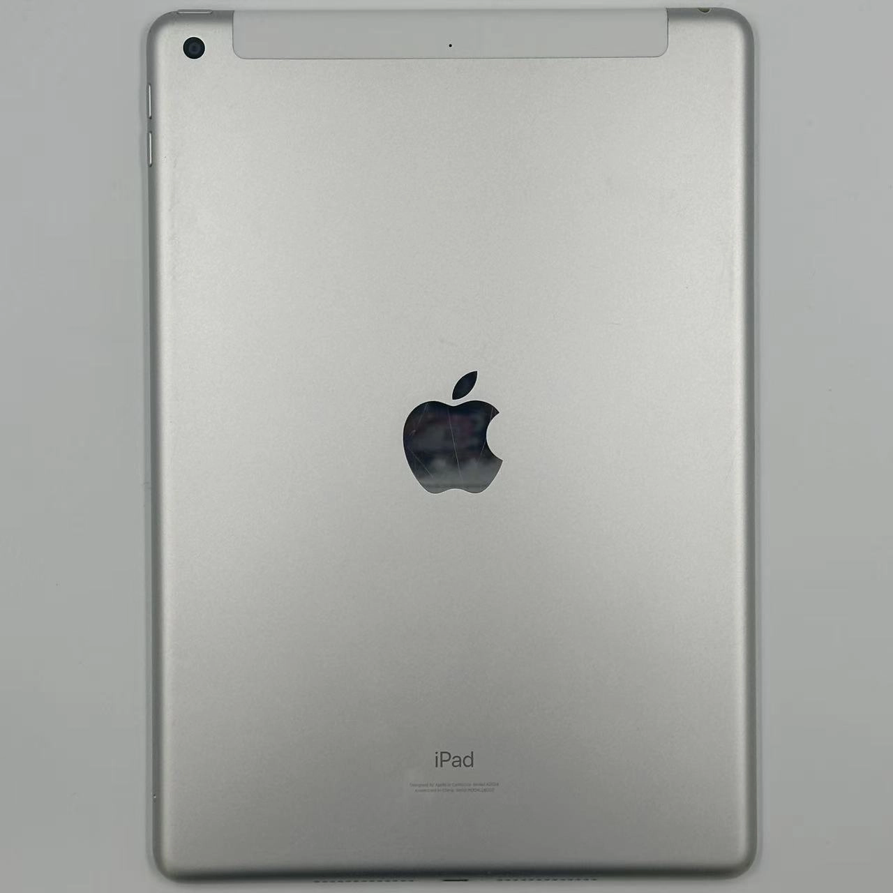 iPad 第9世代 64GB シルバー MK493J/A au版SIMフリー