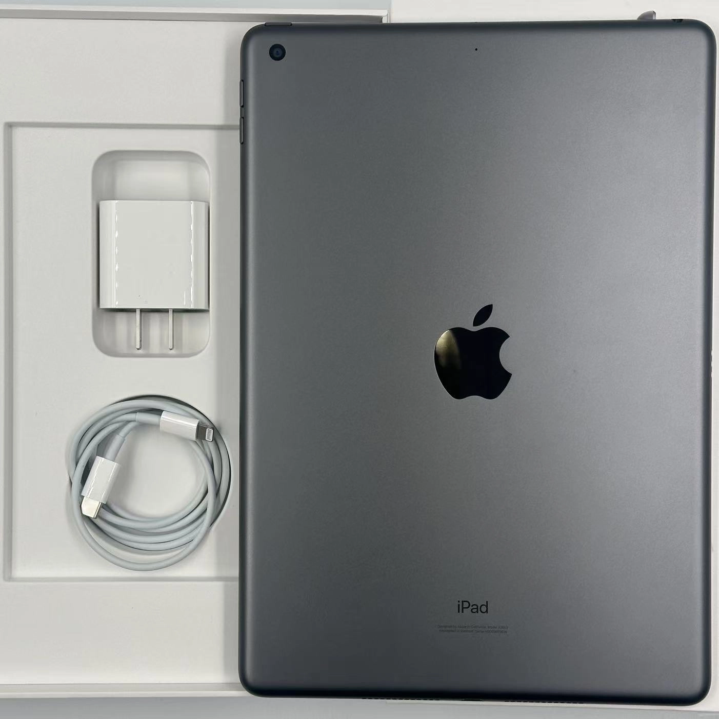 iPad 第9世代 Wi-Fiモデル 64GB スペースグレイ MK2K3J/A 極美品