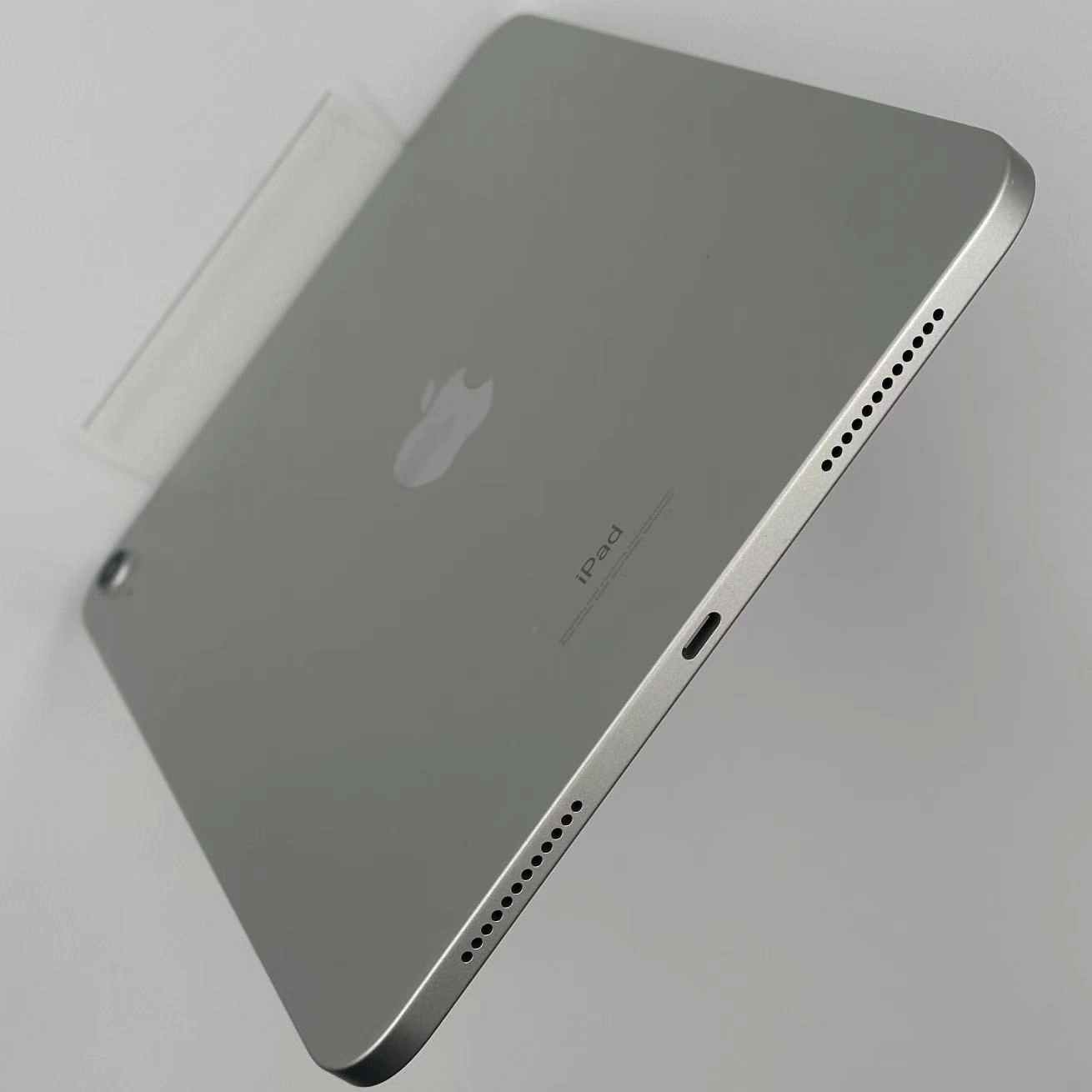 iPad 第10世代 Wi-Fiモデル 64GB シルバー MPQ03J/A 新品同様