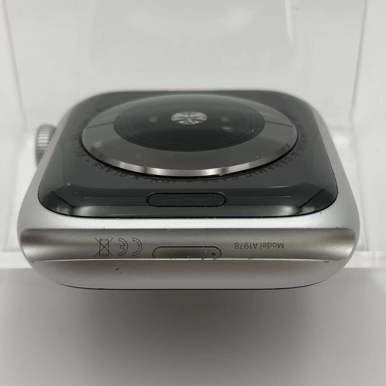 Apple Watch Nike Series4 44mm GPSモデル  シルバ- MU6K2J/A