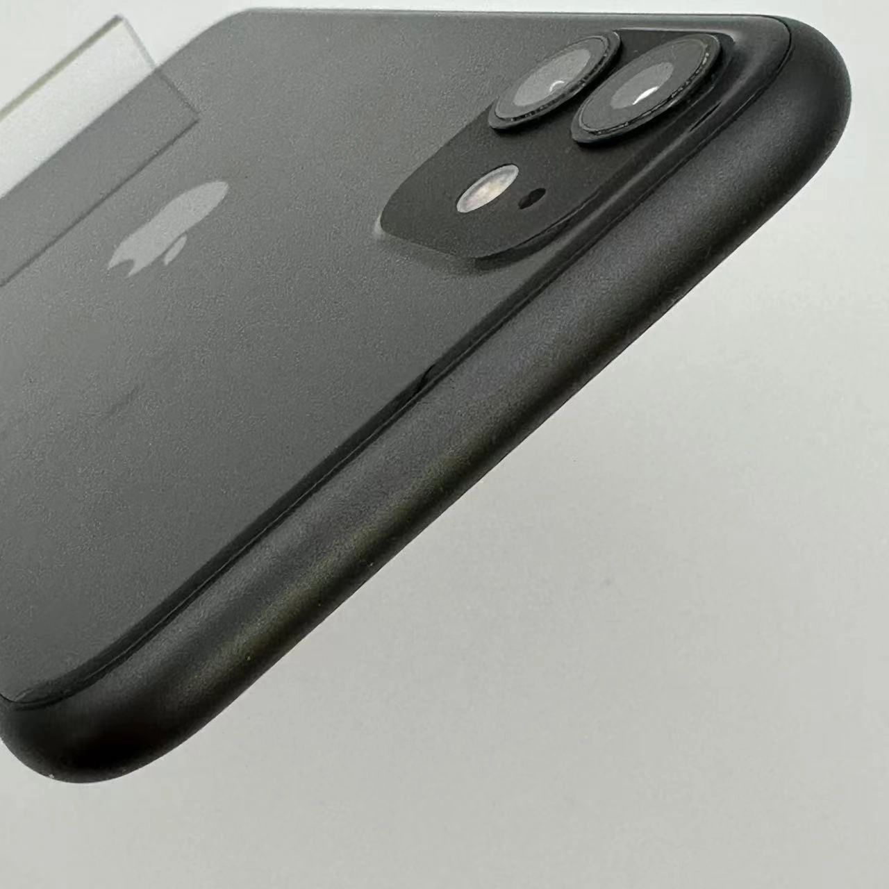 iPhone11 256GB ブラック MHDP3J/A SIMロック解除済 au 美品