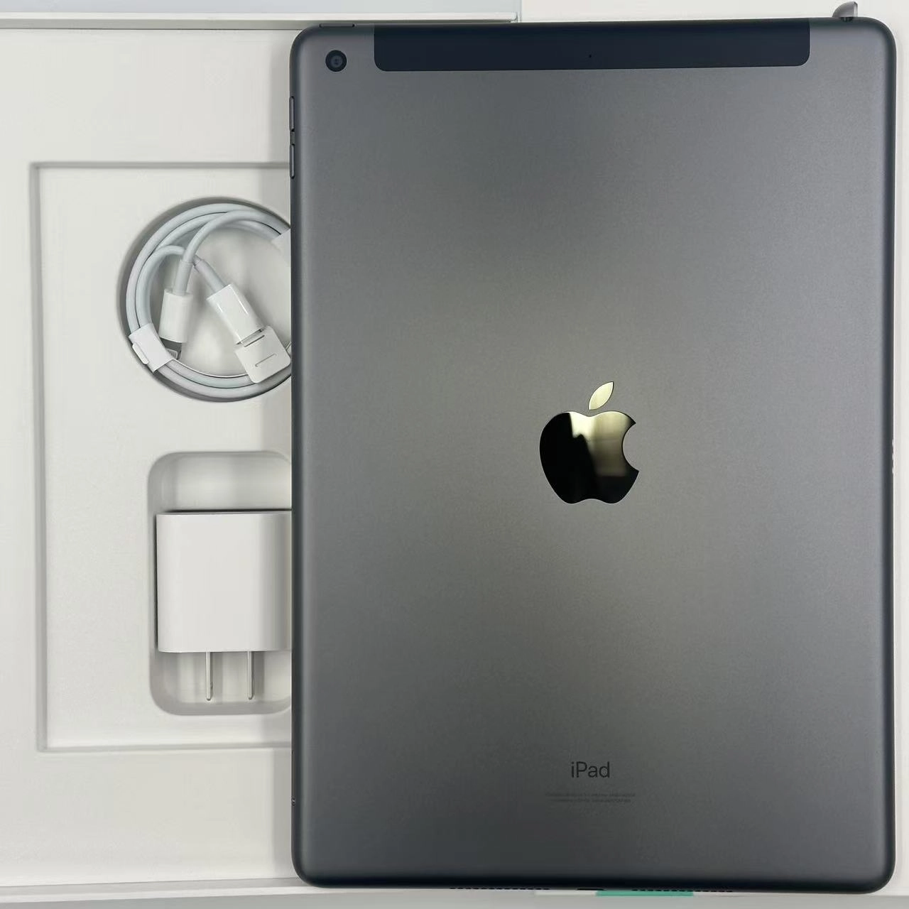 iPad 第9世代 64GB スペースグレイ MK473J/A SoftBank版SIMフリー