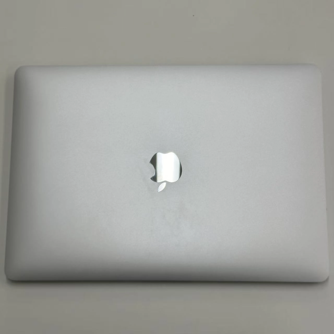 MacBook Air M1 2020 8GB 256GB シルバー A2337 美品 8GB/256GB