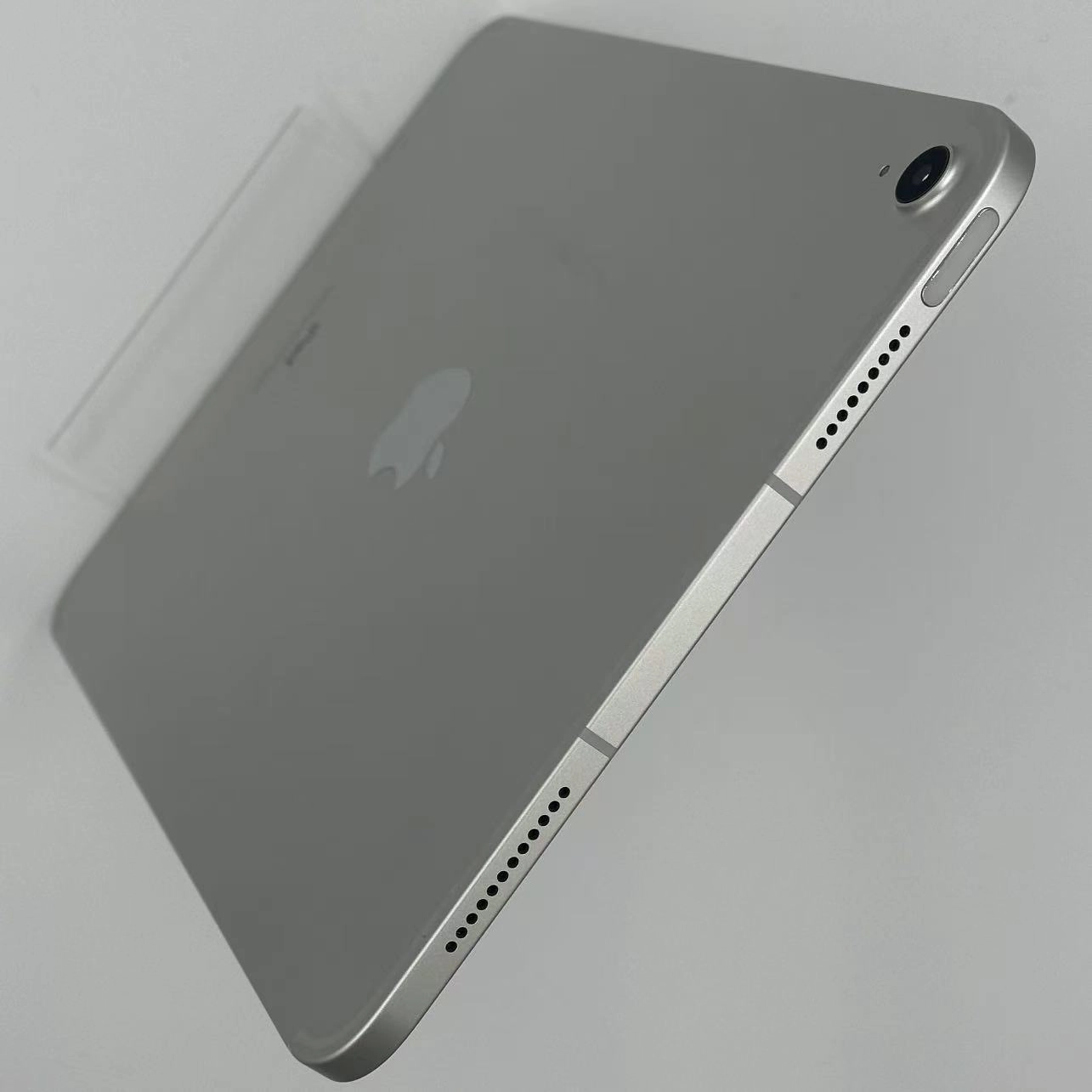 iPad 第10世代 64GB シルバー MQ6J3J/A AU版SIMフリー 美品 au