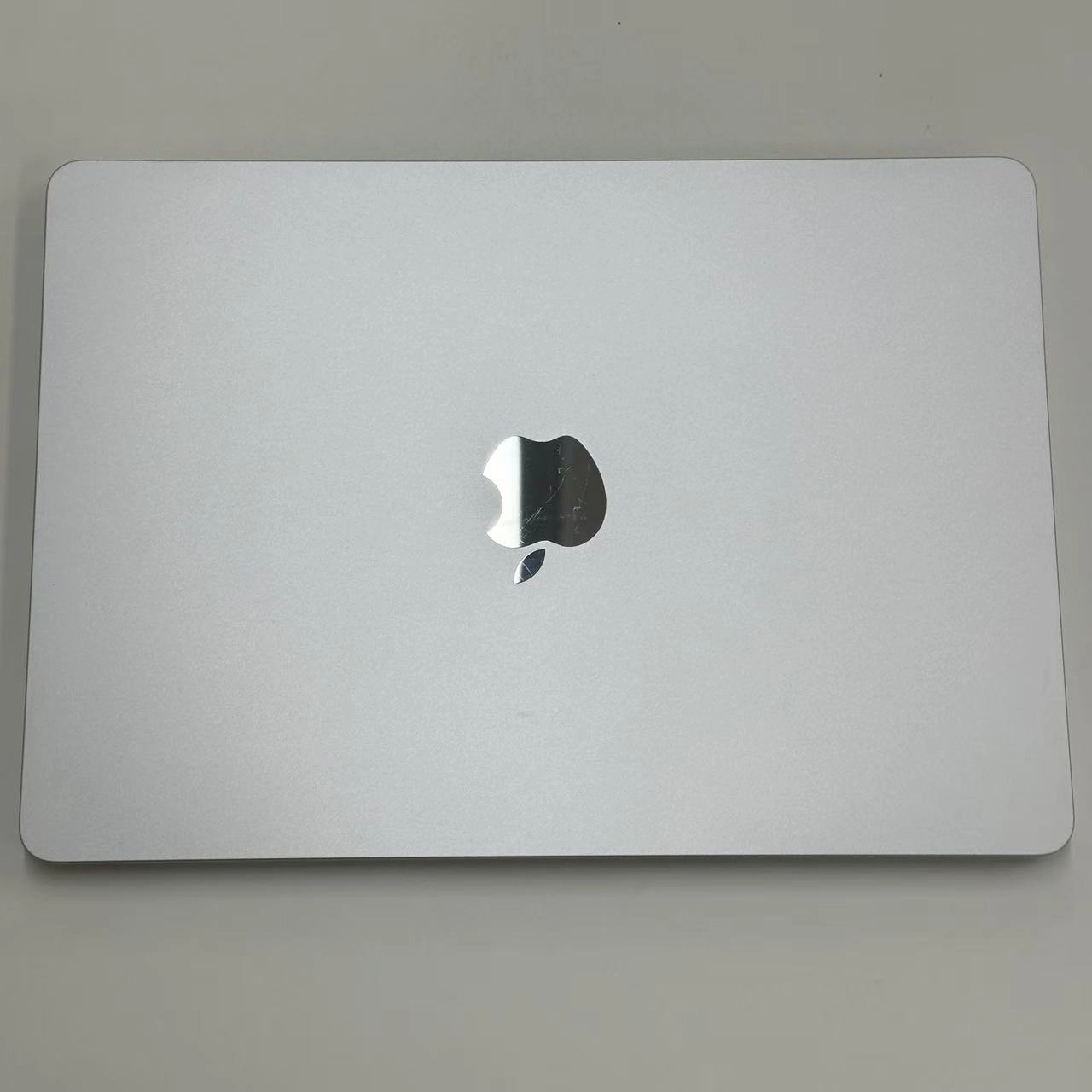 MacBook Air M2 2022 24GB 512GB シルバー A2681 美品 24GB/512GB