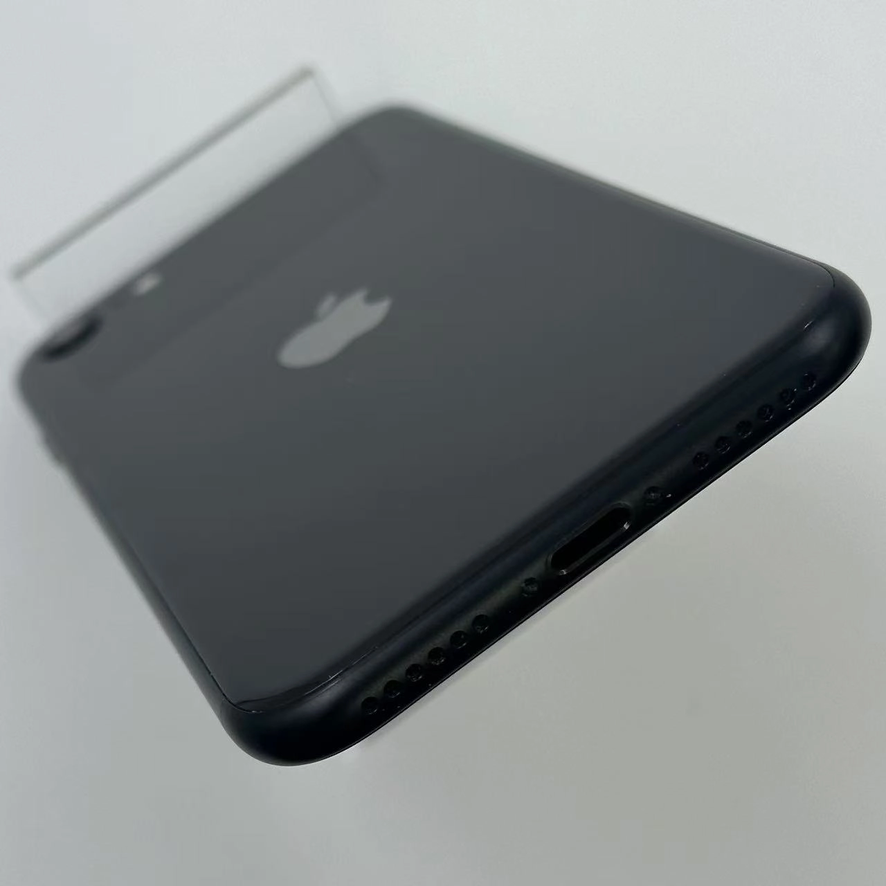 iPhoneSE 第2世代 256GB ブラック MXVT2J/A Apple版SIMフリー 美品