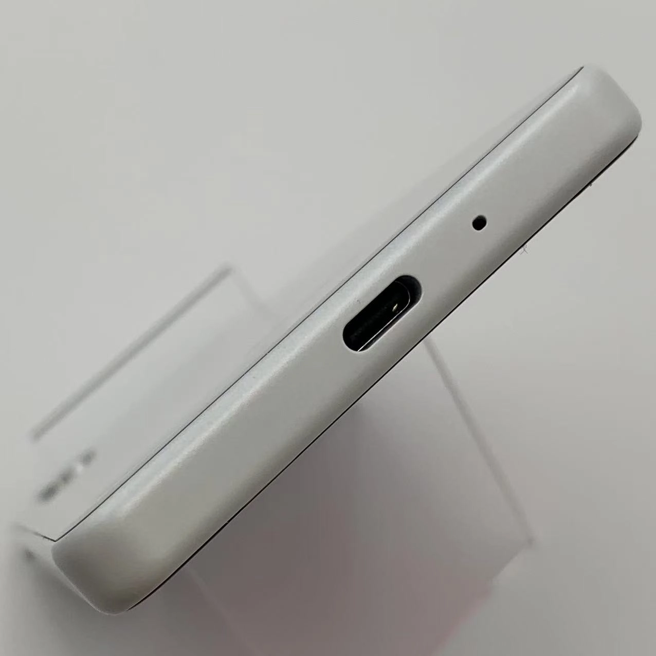 Xperia 10 IV 128GB ホワイト SO-52C docomo版SIMフリー 美品