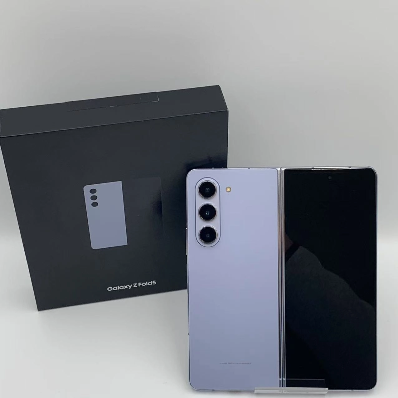 Galaxy Z Fold5 256GB アイシー ブルー SM-F946N 海外版SIMフリー 新品同様