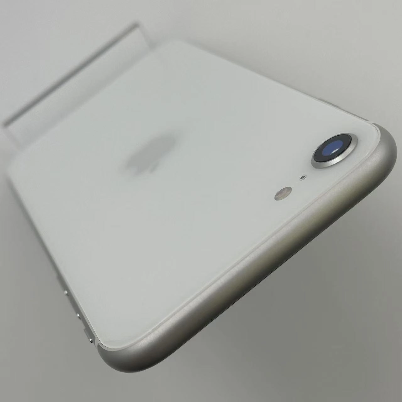 iPhoneSE 第2世代 256GB ホワイト MXVU2J/A Apple版SIMフリー