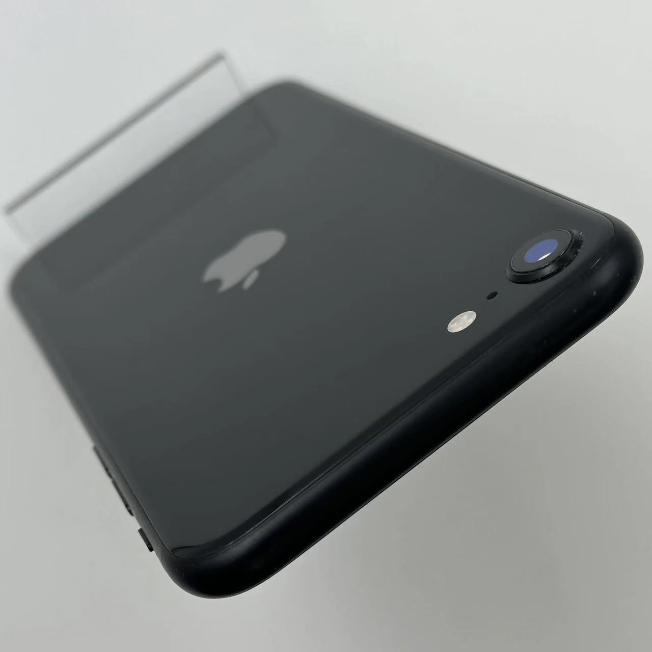 iPhoneSE 第2世代 64GB ブラック MHGP3J/A au版SIMフリー 美品