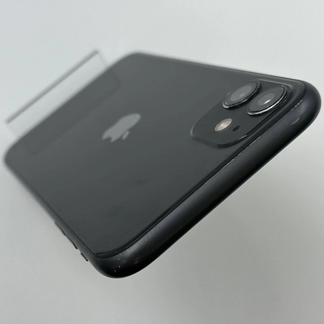 iPhone11 128GB ブラック MWM02J/A Apple版SIMフリー