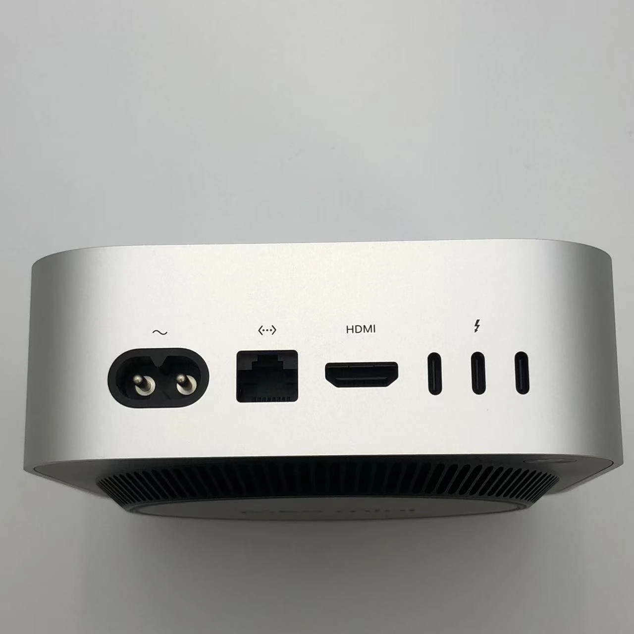 Mac Mini Late 2024 M4 16GB/256GB シルバー MU9D3J/A ほぼ新品