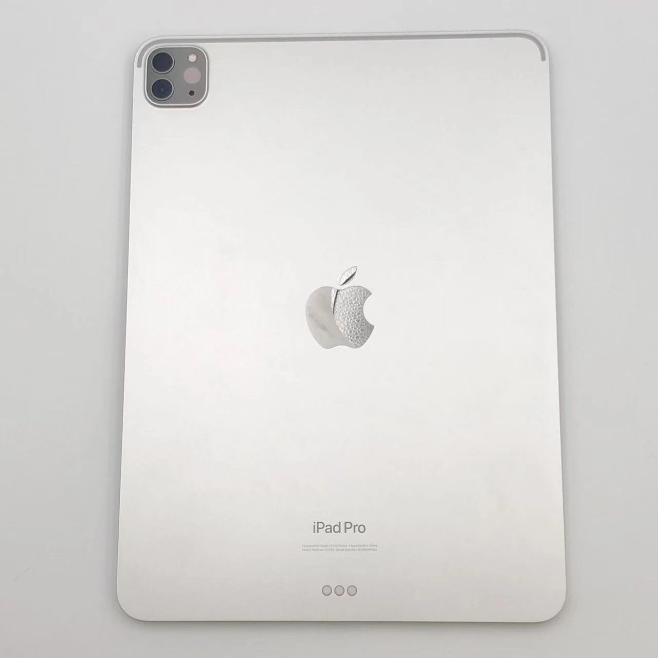 iPad Pro 11インチ 第4世代 Wi-Fiモデル 128GB シルバー MNXE3J/A 極美品