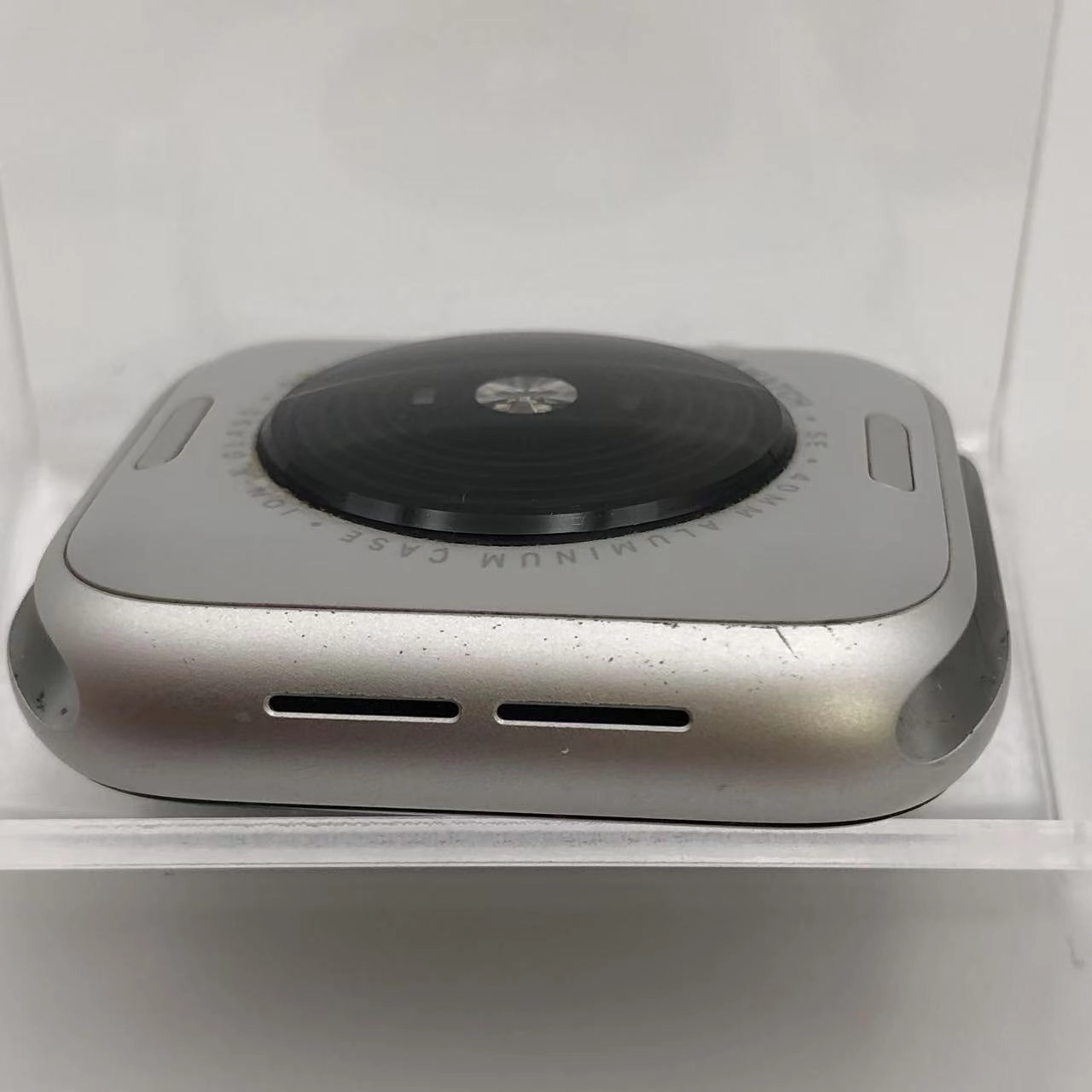 Apple Watch SE 第2世代 40mm GPSモデル 32GB シルバー MNJV3J/A