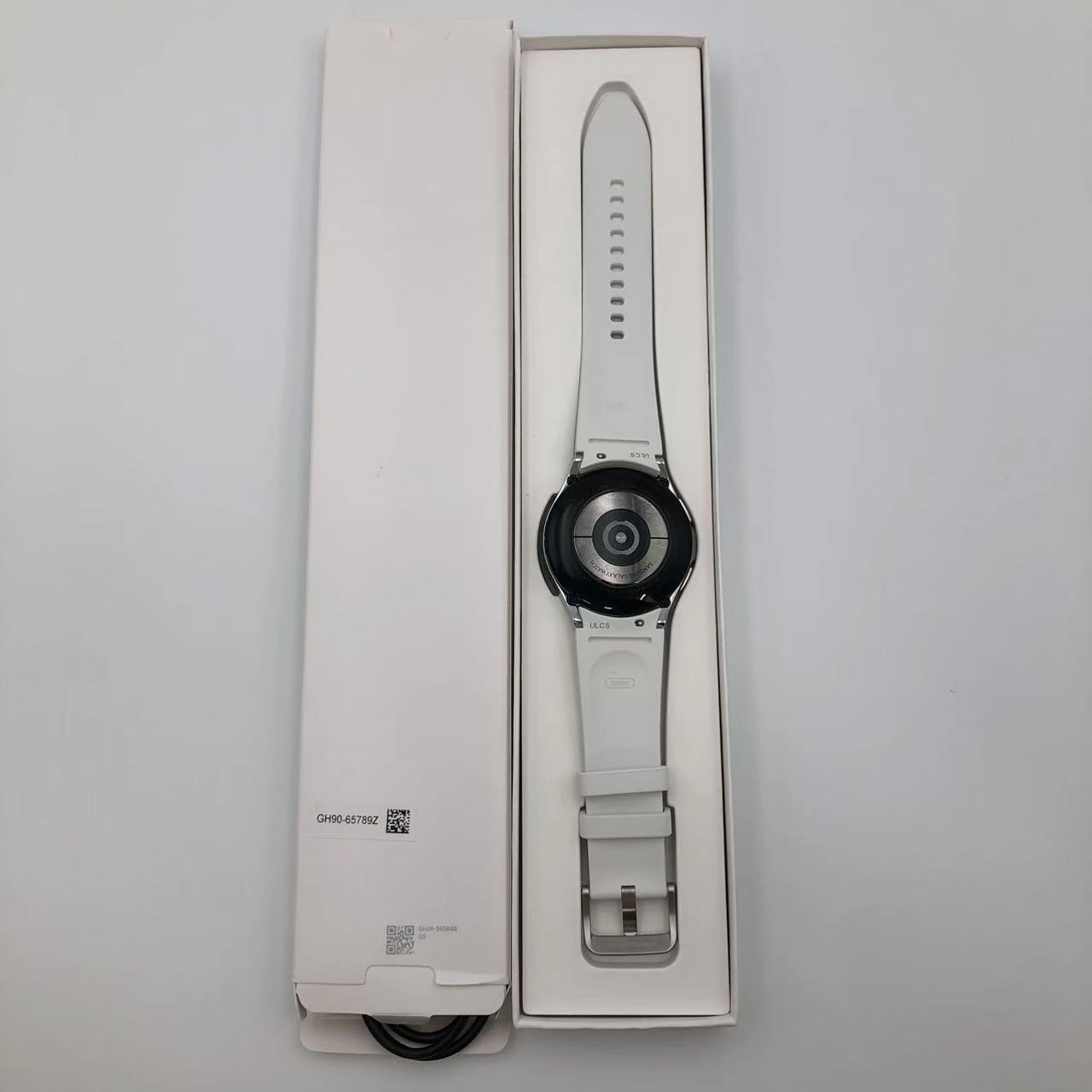 Galaxy Watch4 Classic 42mm 16GB シルバー SM-R880