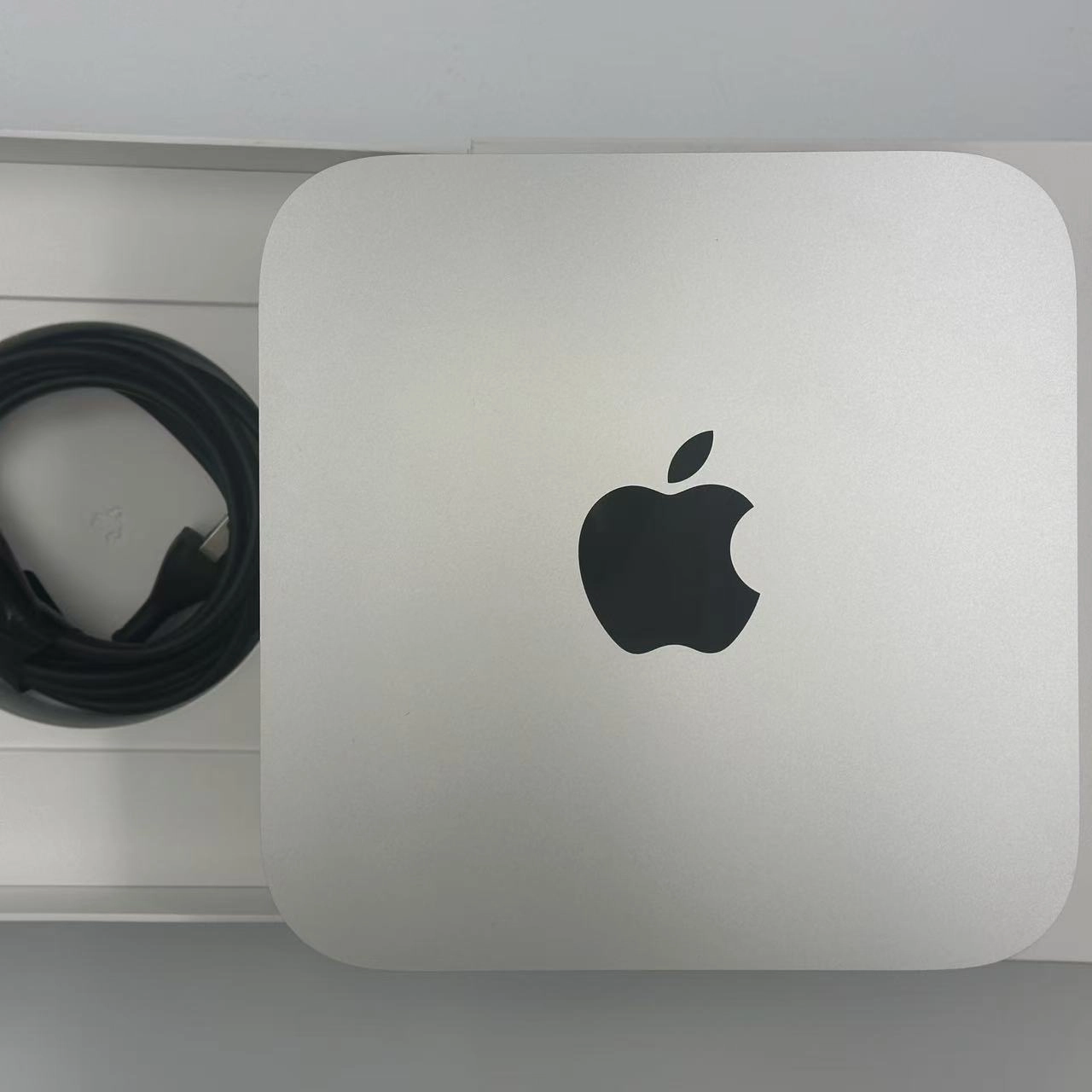Mac Mini Late 2020 M1 8GB 256GB シルバー FGNR3J/A 美品 8GB/256GB