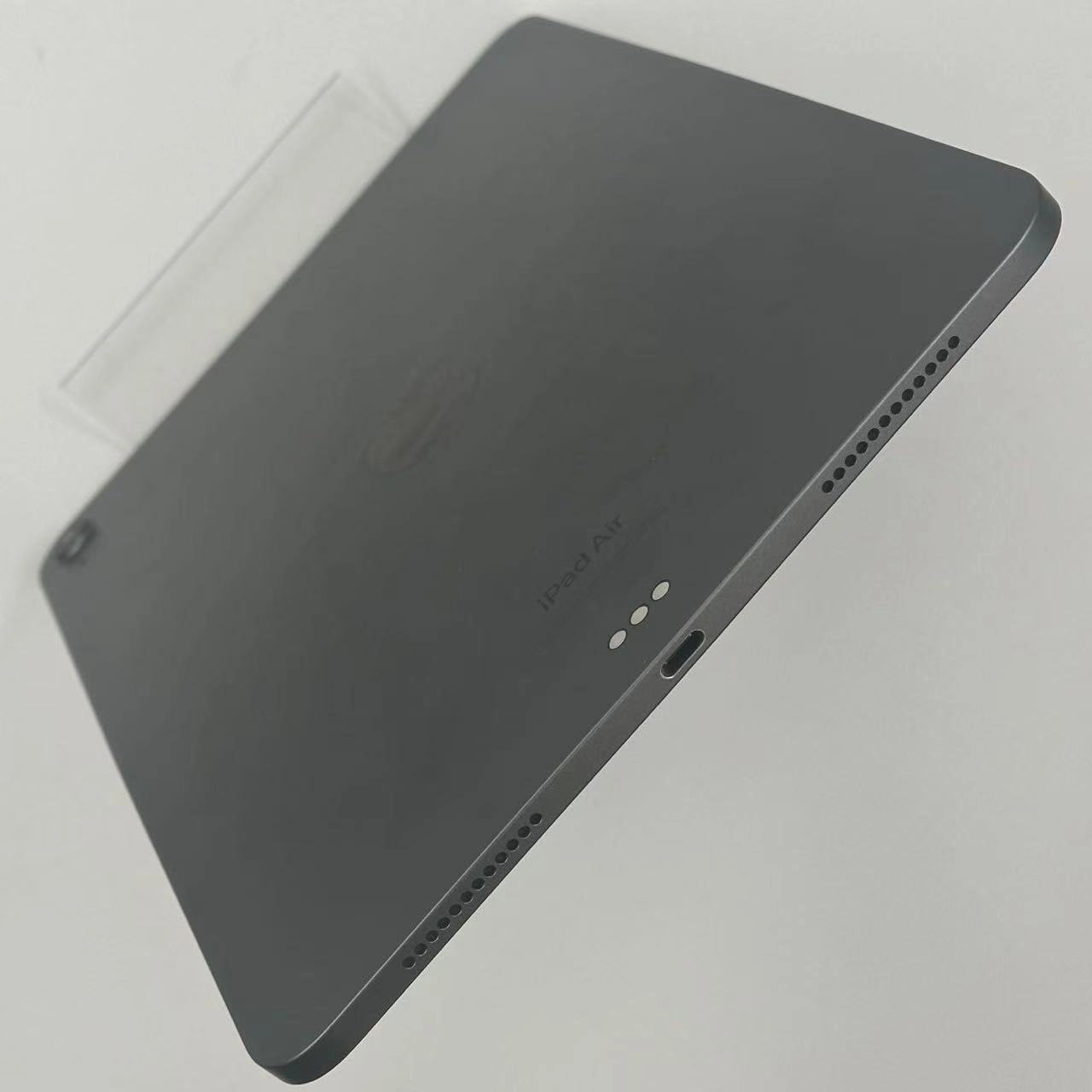 iPad Air 第5世代 Wi-Fiモデル 256GB スペースグレイ MM9L3J/A