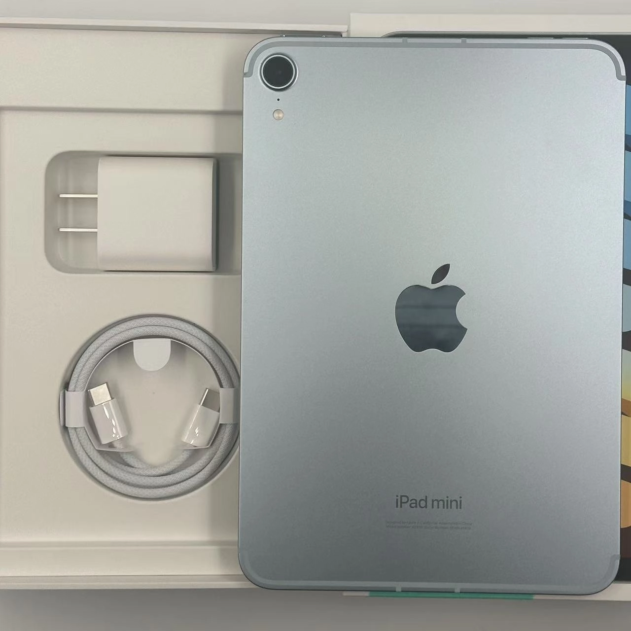 iPad mini 第7世代 256GB ブルー MXPW3J/A Apple版SIMフリー 新品同様