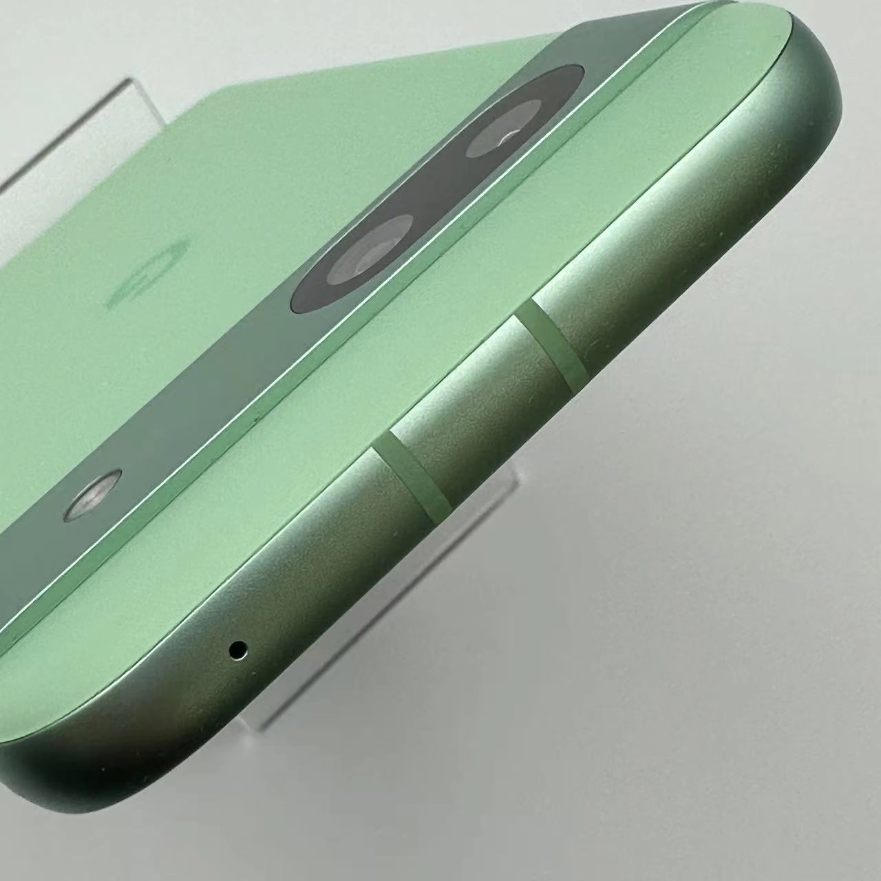 Google Pixel 8a 128GB Aloe G576D SIMフリー 極美品