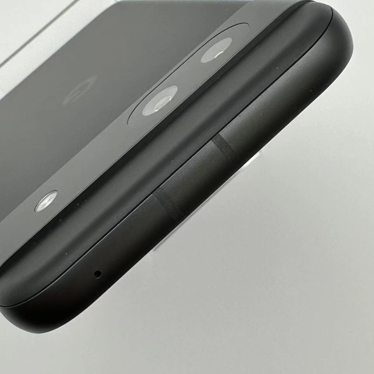 Google Pixel 8a 128GB Obsidian G576D au版SIMフリー 極美品