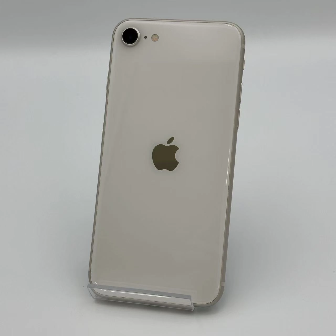 iPhoneSE 第3世代 128GB スターライト MMYG3J/A docomo版SIMフリー 美品