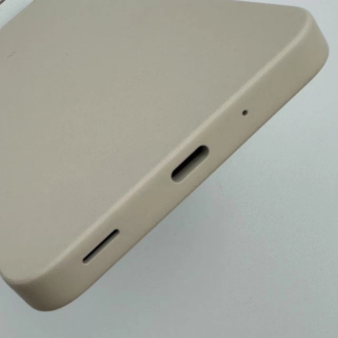 AQUOS wish4 4GB 64GB SH-52E docomo版SIMフリー 新品同様 ホワイト