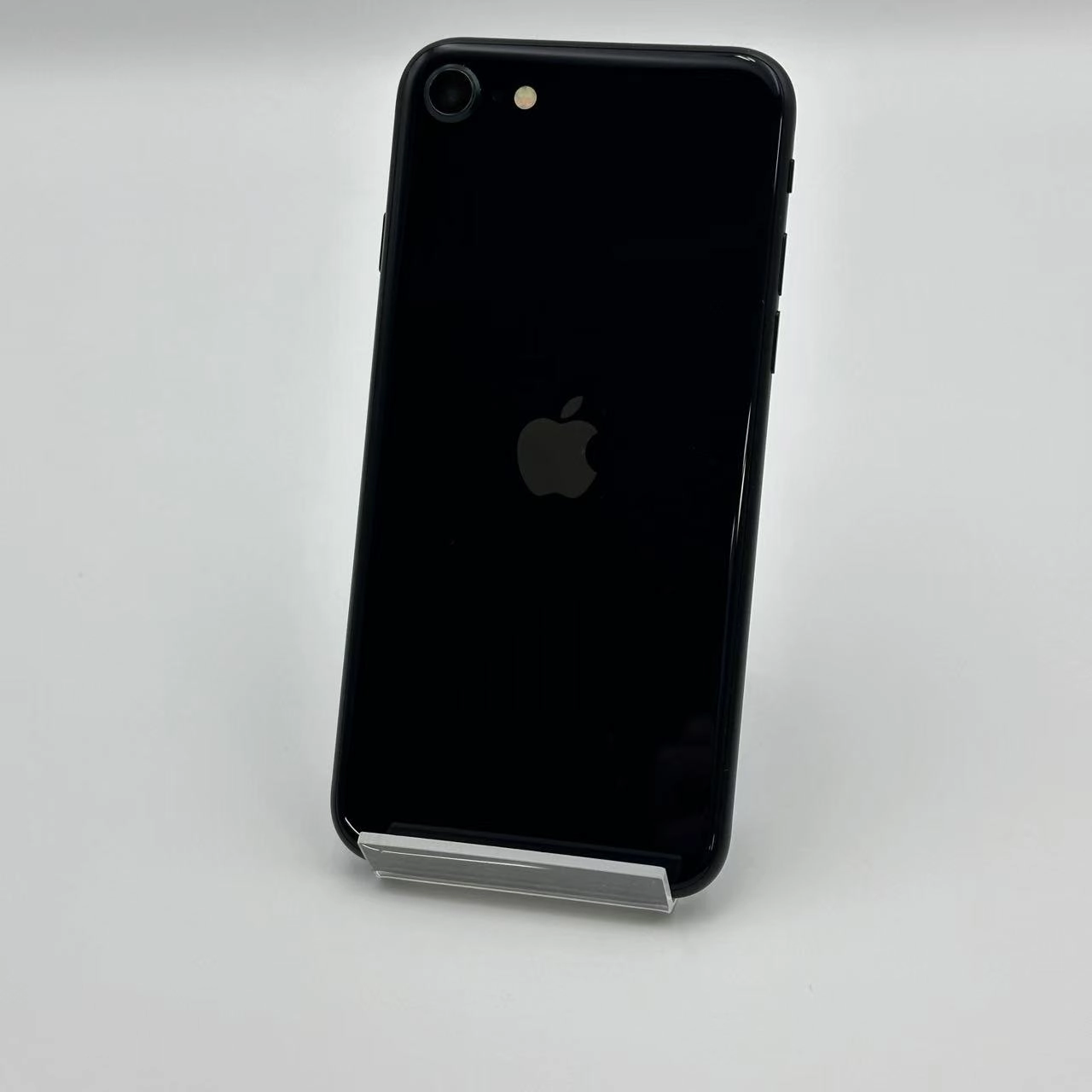 iPhoneSE 第3世代 128GB ミッドナイト MMYF3J/A au版SIMフリー