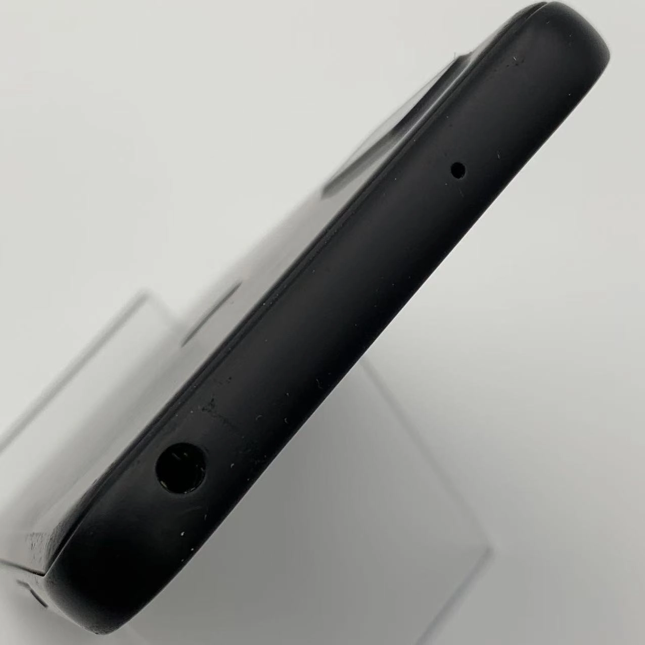 arrows We 64GB ブラック FCG01 AU版SIMフリー