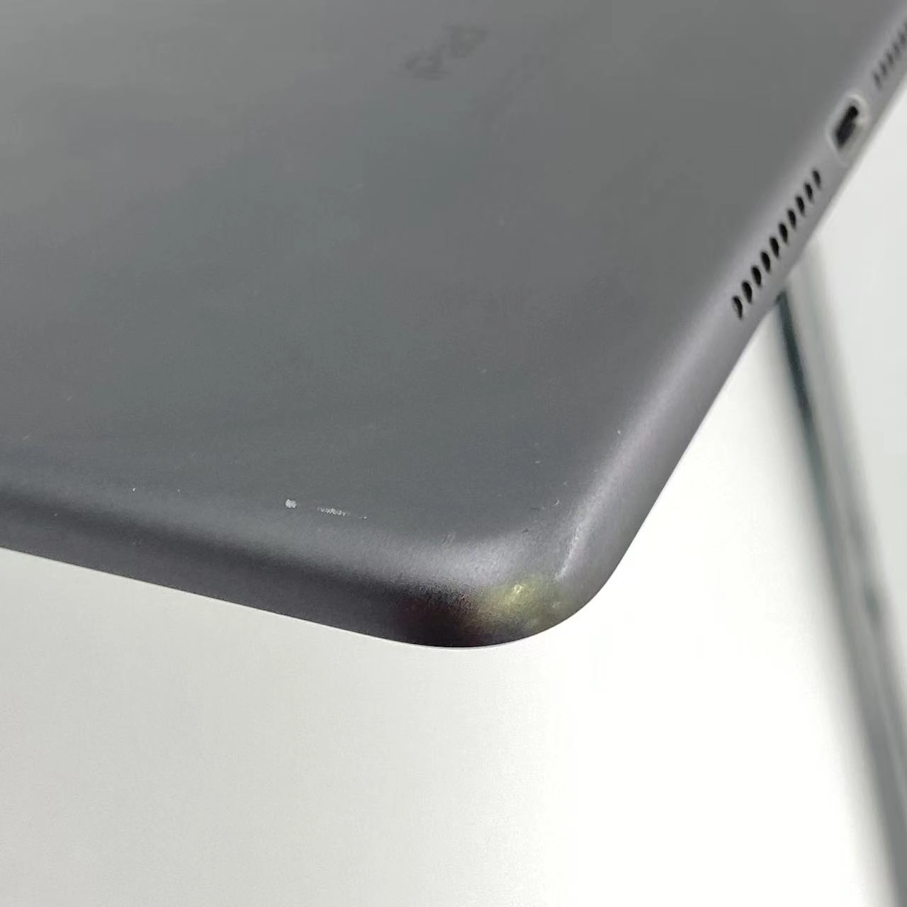 iPad mini 第5世代 256GB スペースグレイ MUXC2ZP/A 海外版SIMフリー