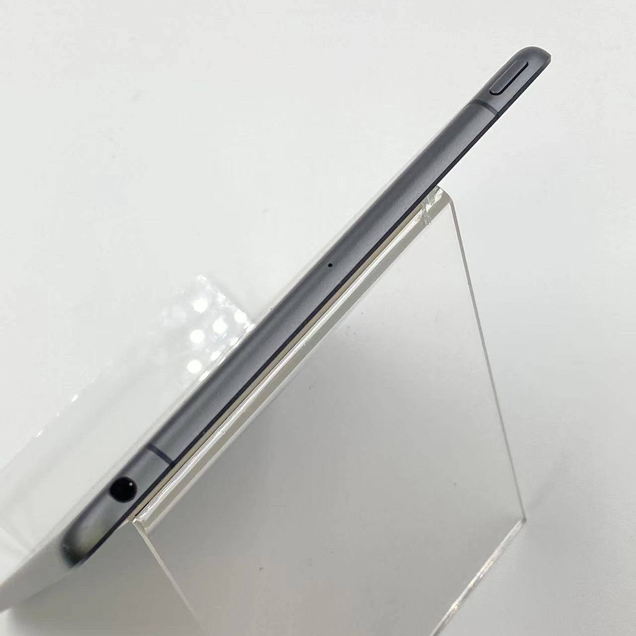 iPad mini 第5世代 256GB スペースグレイ MUXC2KH/A 海外版SIMフリー 極美品