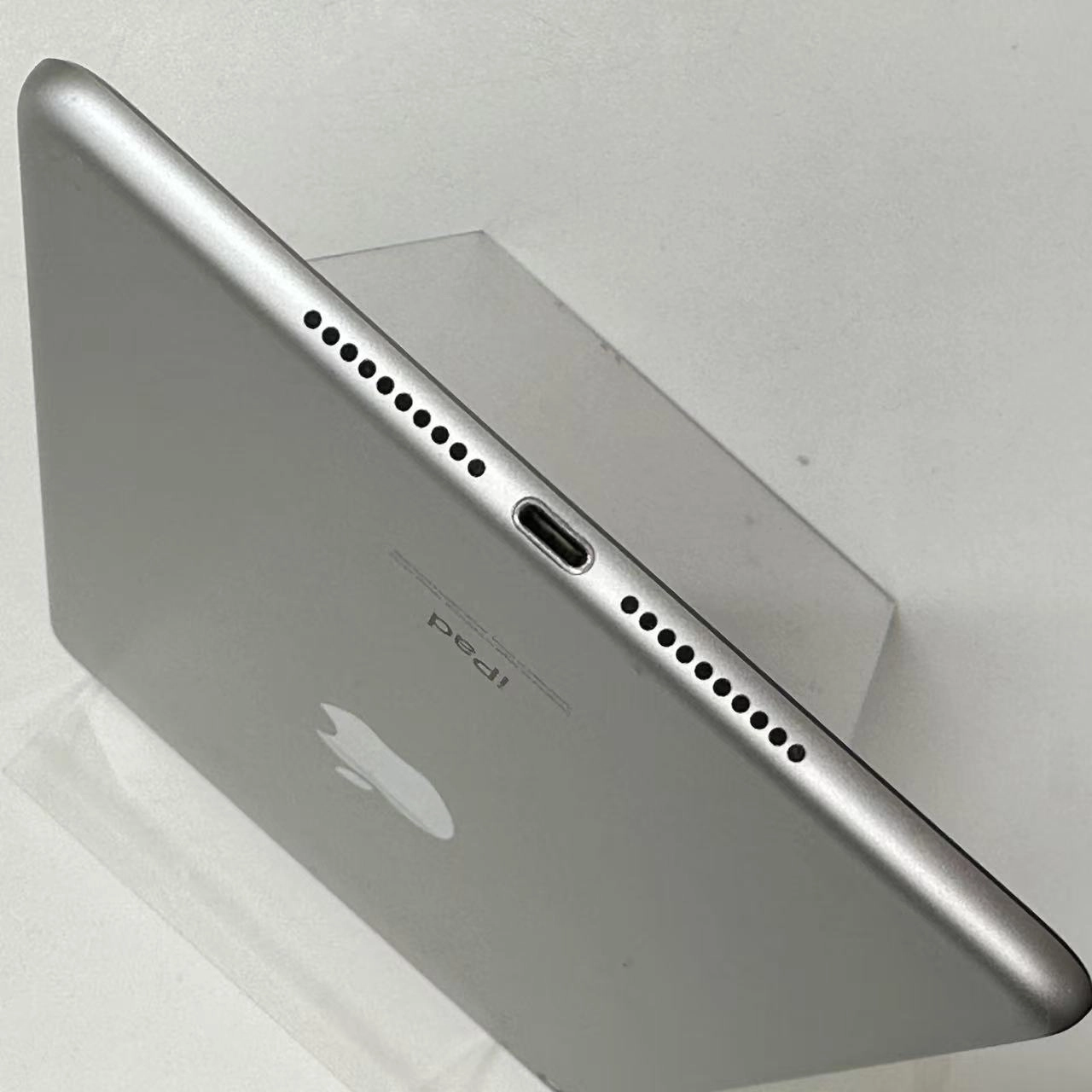 iPad mini 第5世代 Wi-Fiモデル 256GB シルバー MUU52ZP/A 美品