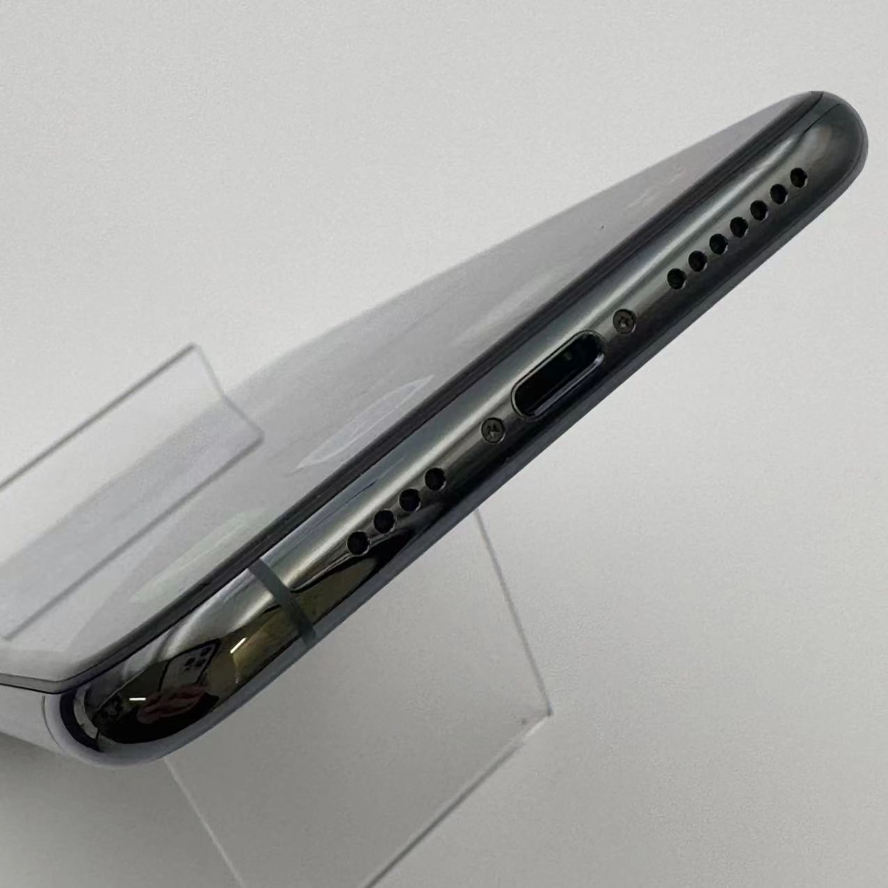 希少品 iPhone11 Pro Max 512GB NWHR2J/A Apple版SIMフリー 新品 ミッドナイトグリーン