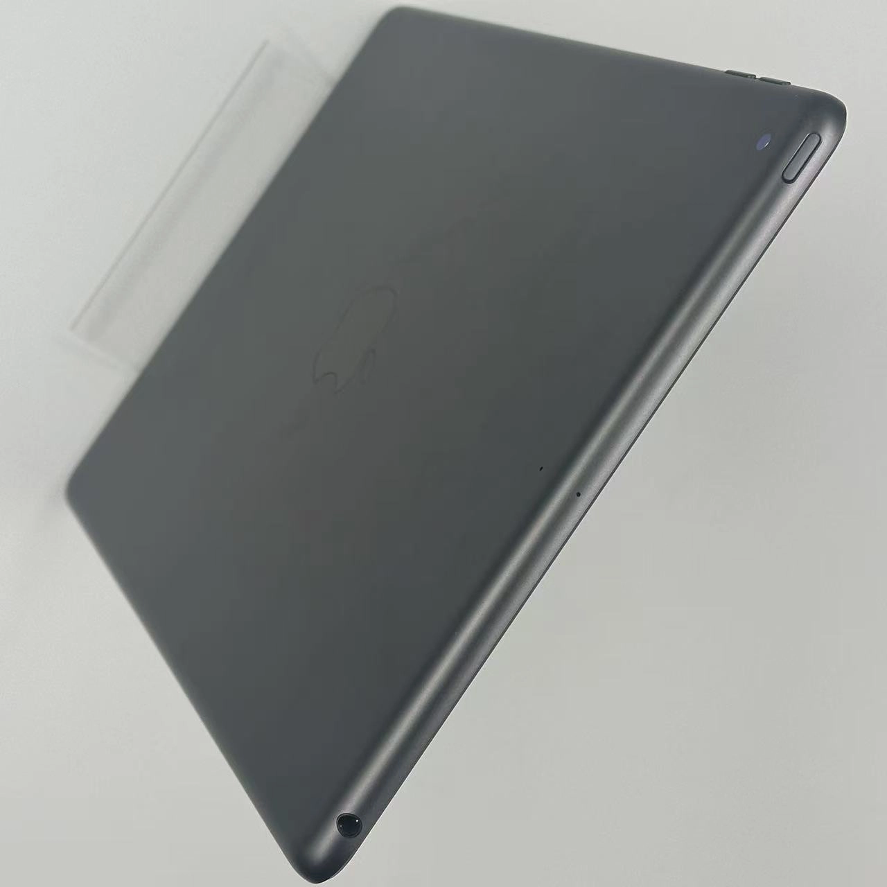 iPad 第8世代 Wi-Fiモデル 32GB スペースグレイ MYL92J/A 美品