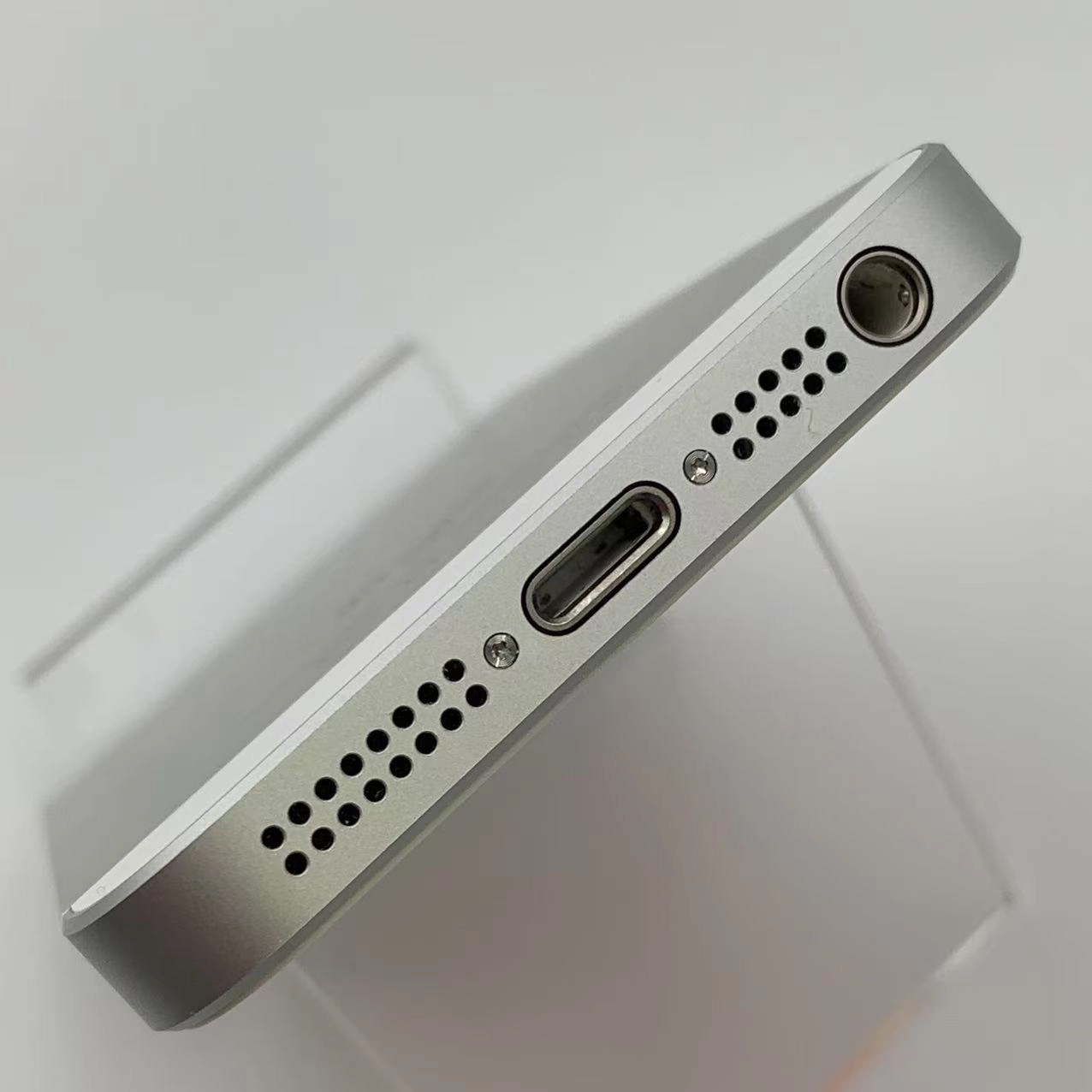 iPhoneSE 32GB シルバー MP832J/A SoftBank版SIMフリー　極美品