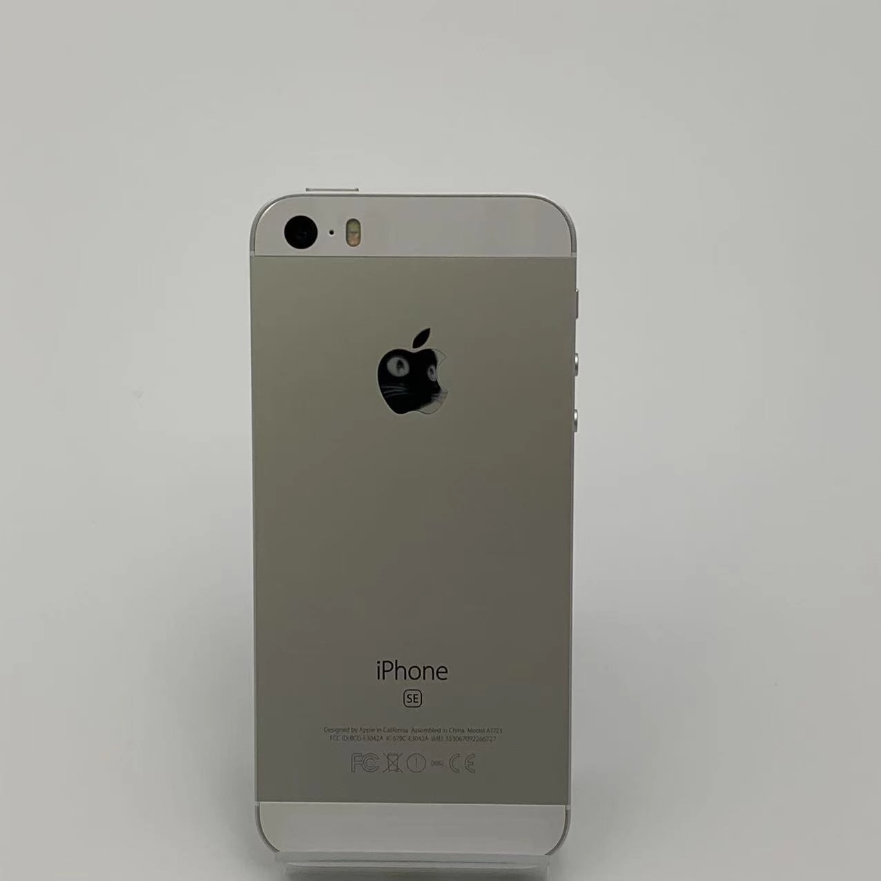 iPhoneSE 32GB シルバー MP832J/A AU版SIMフリー