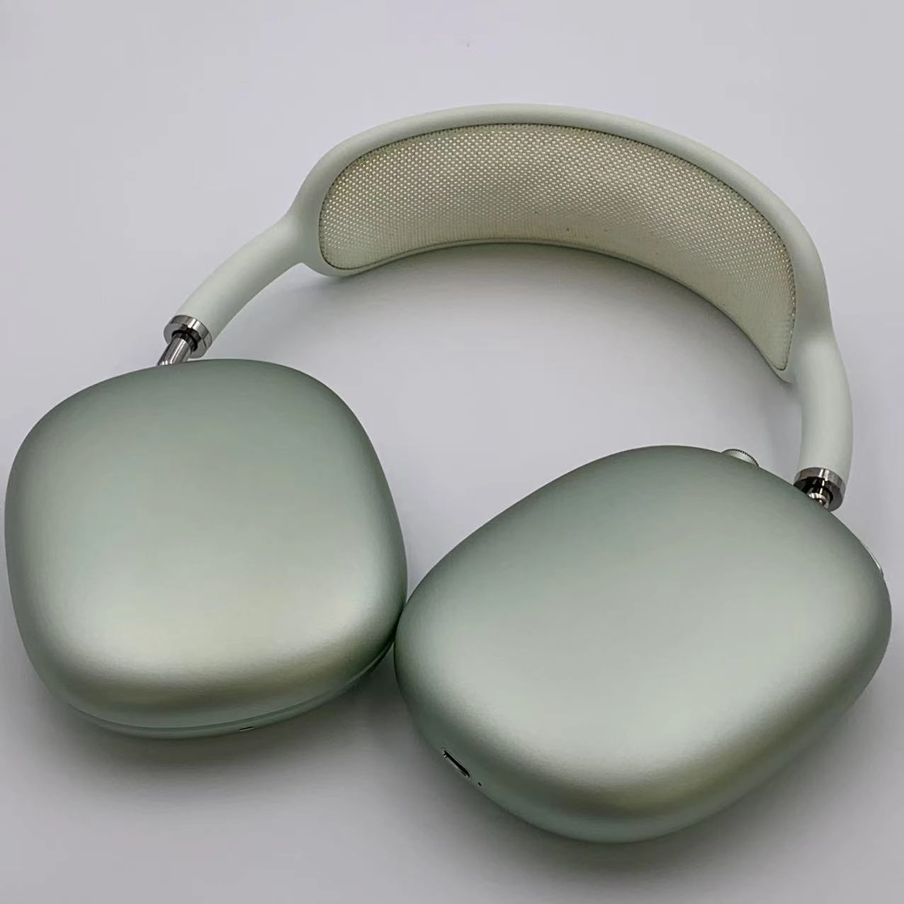 AirPods Max Green with Light Green Headband  グリーン MGYN3KH/A