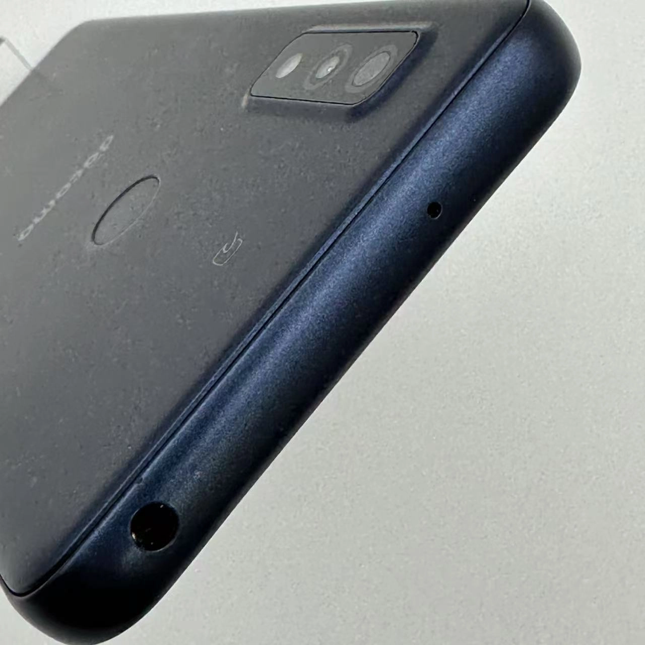 arrows We 64GB F-51B Apple版SIMフリー