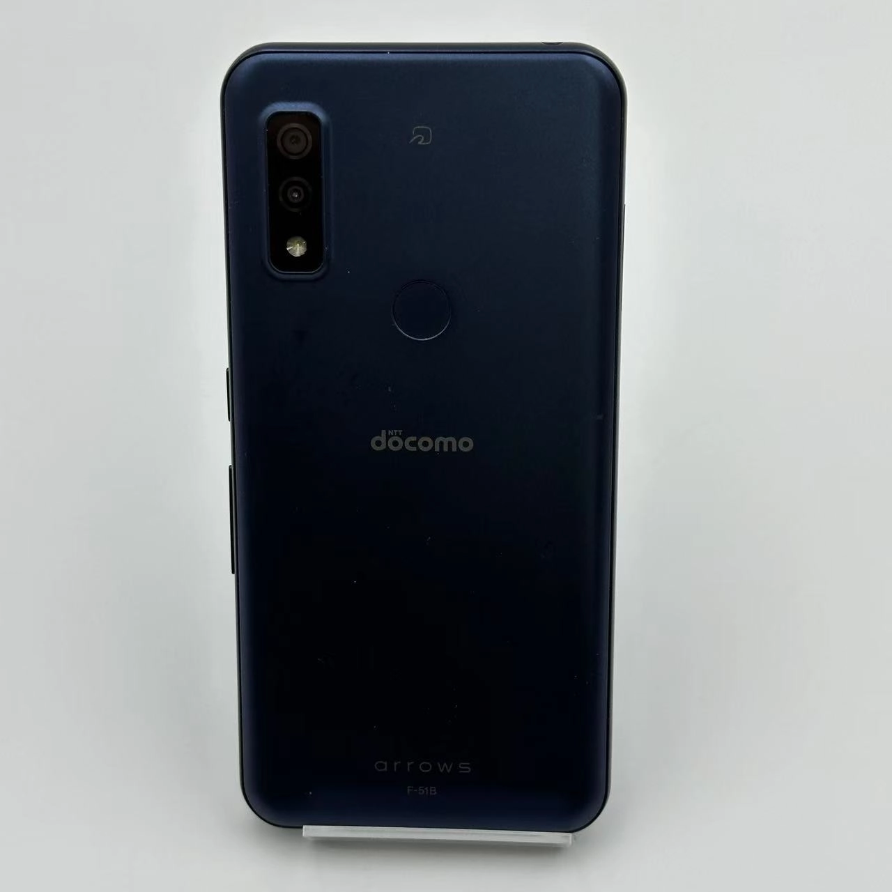 arrows We 64GB F-51B Apple版SIMフリー