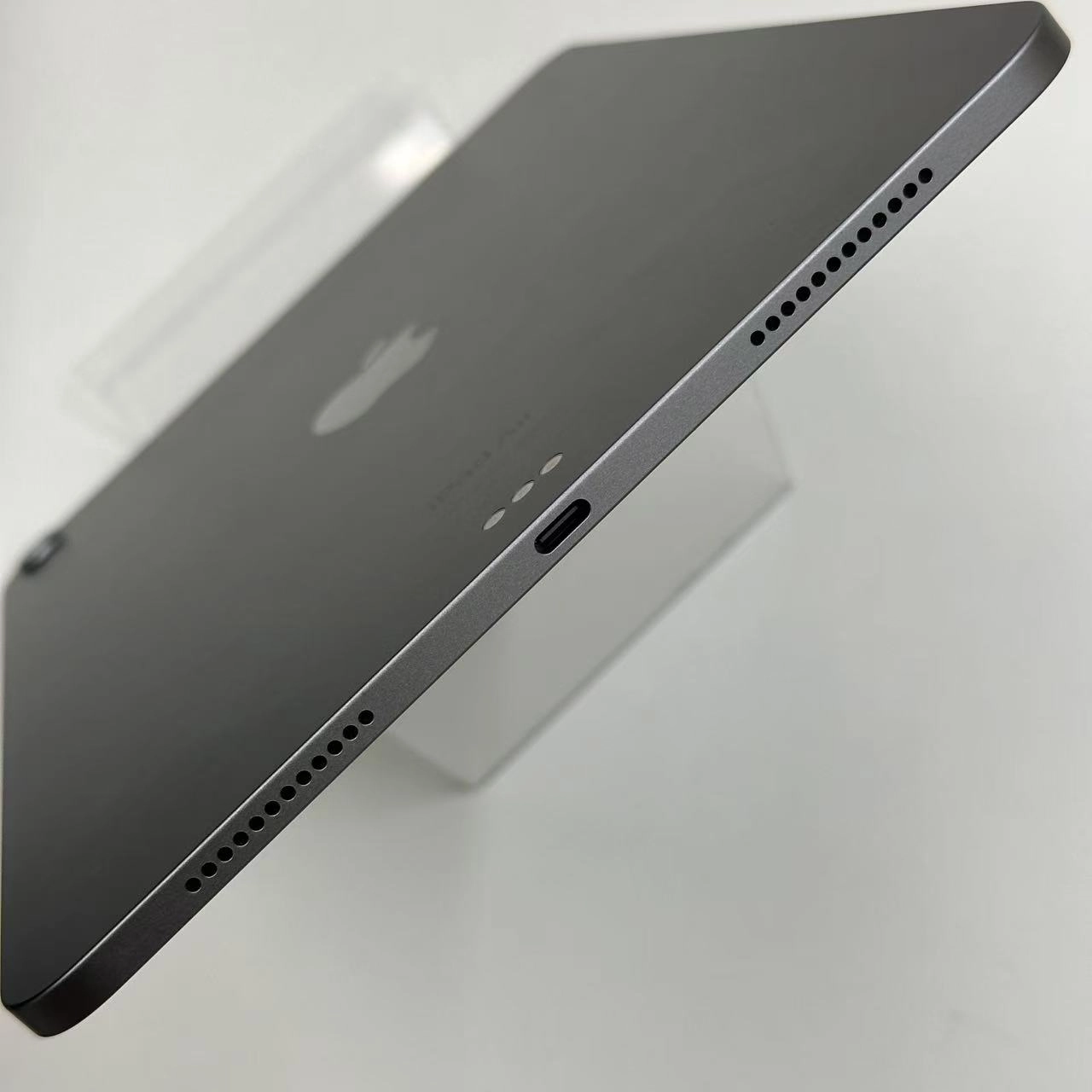 iPad Air 11インチ 第6世代 Wi-Fiモデル 128GB MUWC3J/A 美品